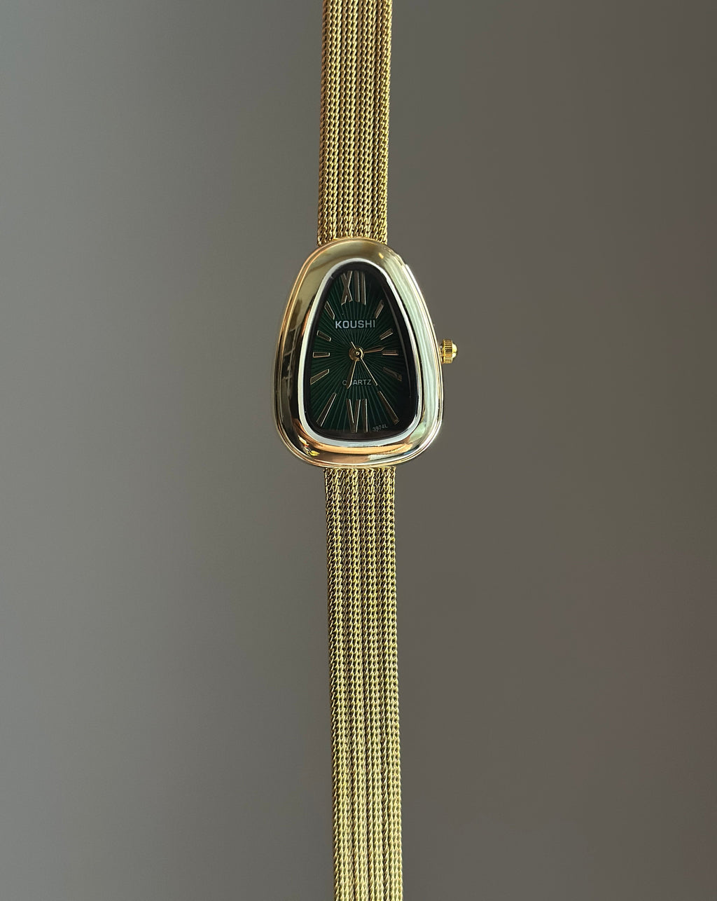 EMERALD KISS VINTAGE WATCH